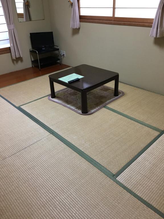 ホテル 草津温泉 ペンションみとも エクステリア 写真