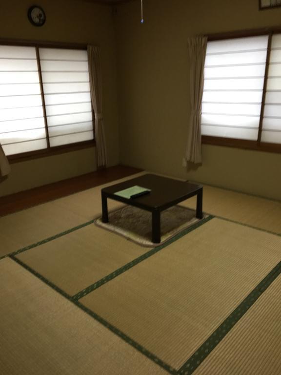 ホテル 草津温泉 ペンションみとも エクステリア 写真