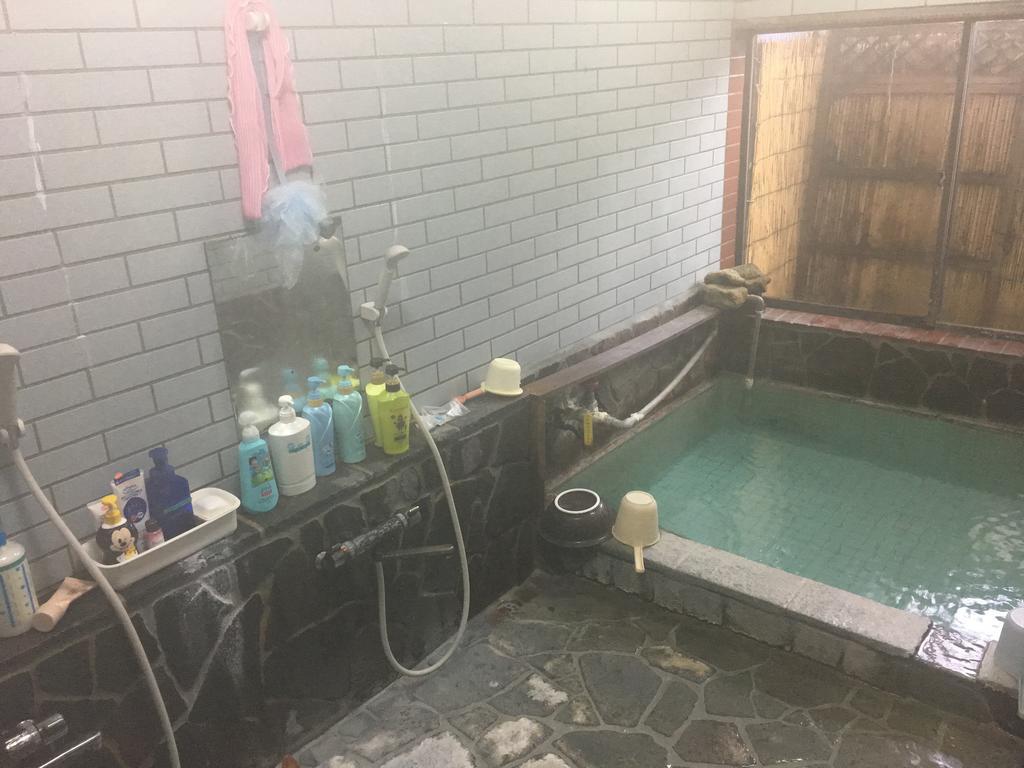 ホテル 草津温泉 ペンションみとも エクステリア 写真