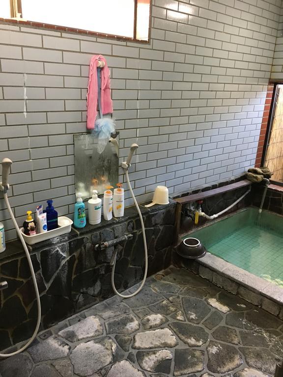 ホテル 草津温泉 ペンションみとも エクステリア 写真